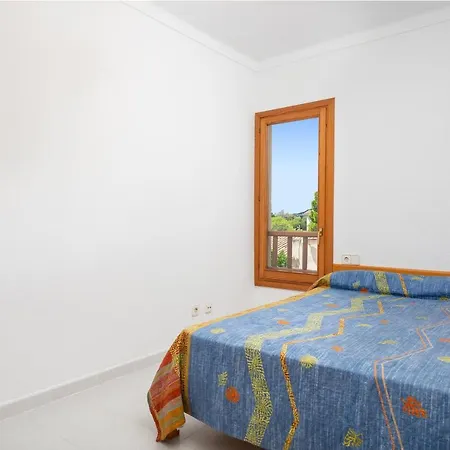 Verd, Cerca De La Playa